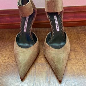 Camel manolo blahnik heels size 38 1/2